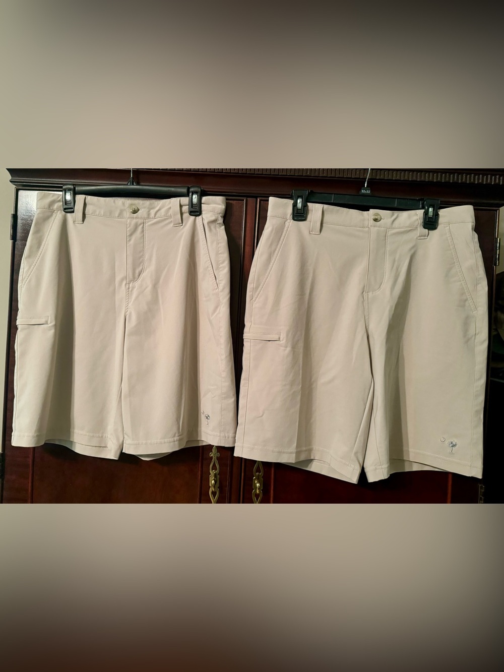Men’s Columbia PFG Dri Fit Performance Khaki Shorts 10” - Size 32 - NWOT